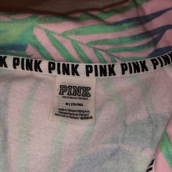 ❌SOLD❌✨VS PINK QUARTER ZIP✨ - Picture 2 of 3